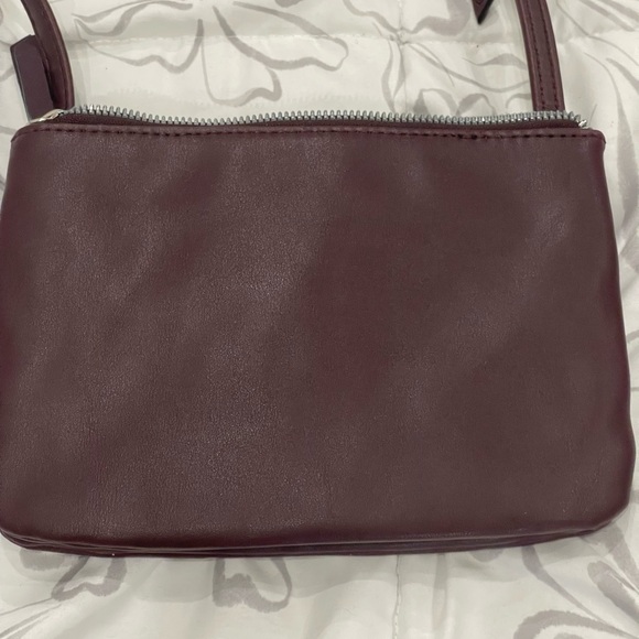 Nine West Plum Colored Silver Studded‎ Crossbody 6.5x8.75” - Picture 3 of 8